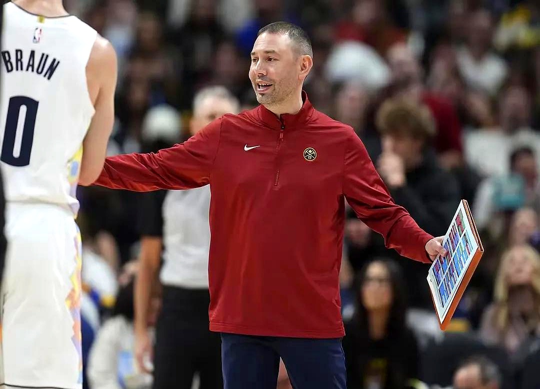 九游官方平台-关键时刻丹佛掘金备战西甲，防线松动细节曝光，管理层满意，年轻球员得到机会的简单介绍